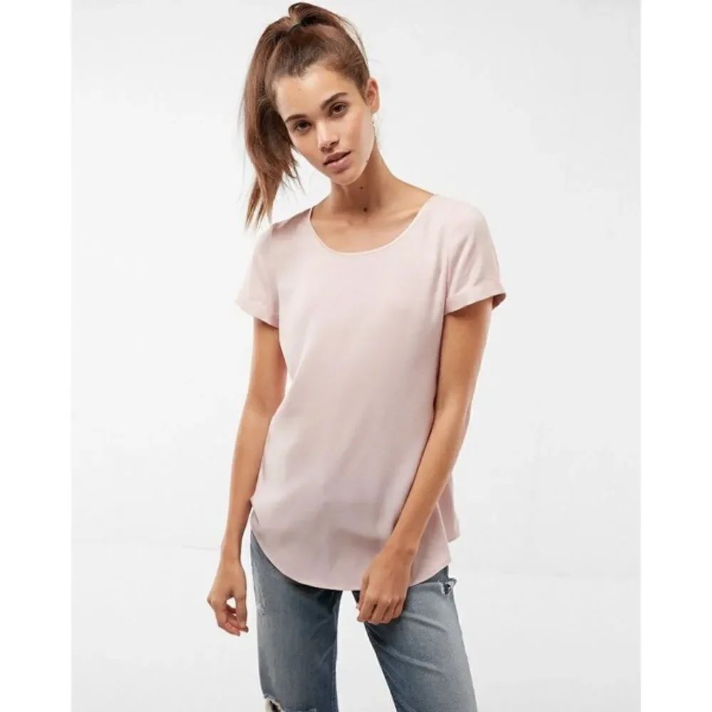 ✨ HP✨Express Blush Pink Silky Zip Back Blouse✨